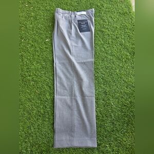 Tommy Hilfiger Mens Dress Pants 33x30 Grey Wrinkle Free Career $95 Relax Fit